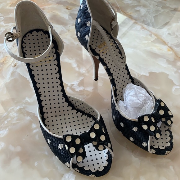 Moschino Heels - Picture 2 of 8